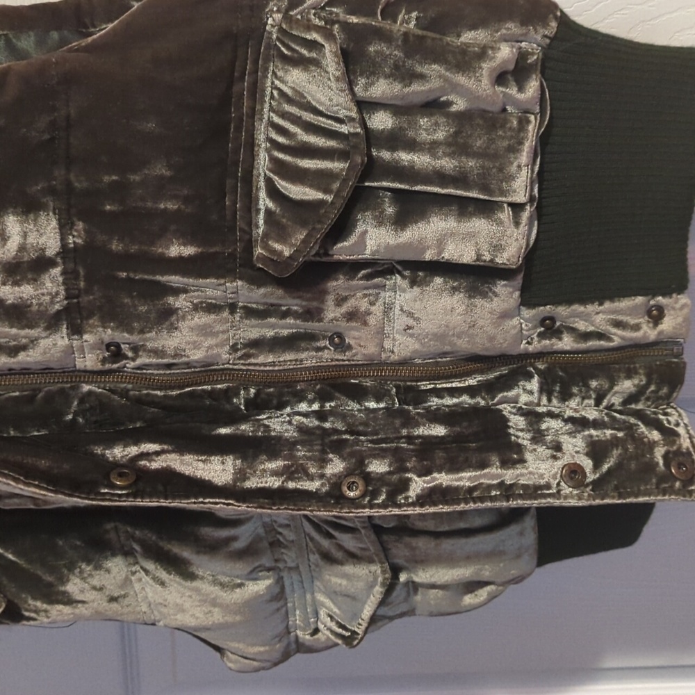 Old Navy Velour Vest with hood - Picture 6 of 8